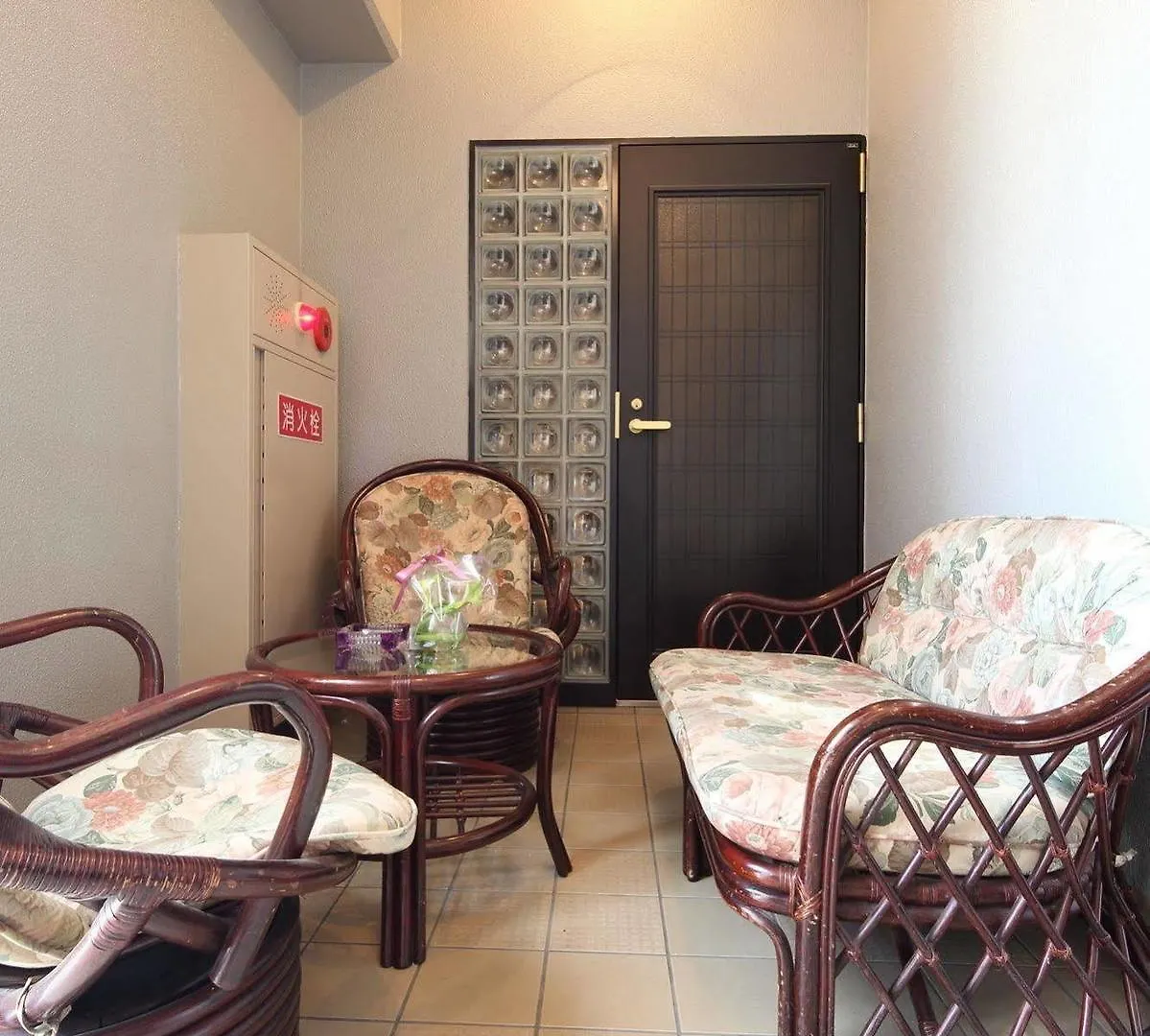 Bourgeois Hotel Oszaka