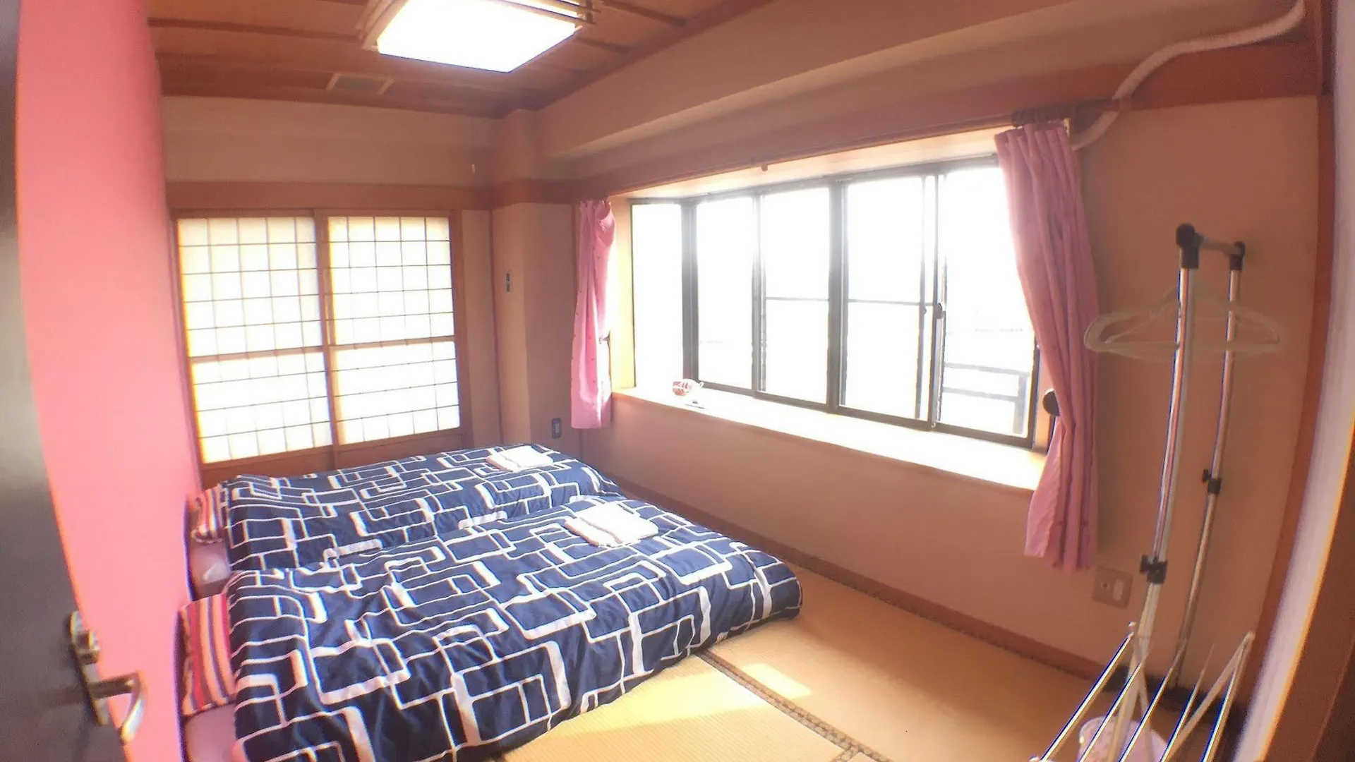 Bourgeois Hotel Oszaka Japán